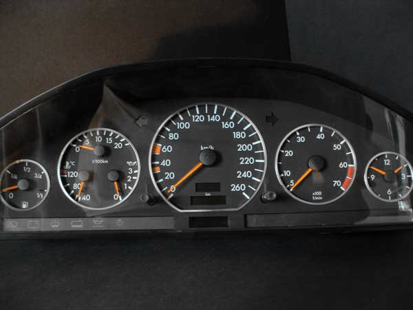 Mercedes tacho