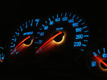 Weie Tachoscheiben und Tachoringe fr Corsa C oder Meriva mit blauer oder roter Durchleuchung ohne LEDs